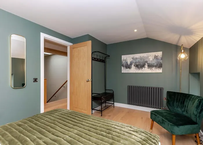 Dragon Suites - City Centre 2 Bed Luxury Mews House